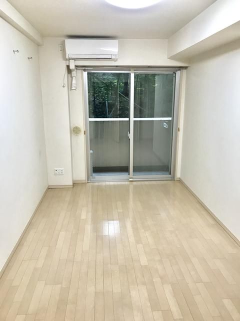 居室・リビング　別部屋の参考写真です。 ※現況優先となります。