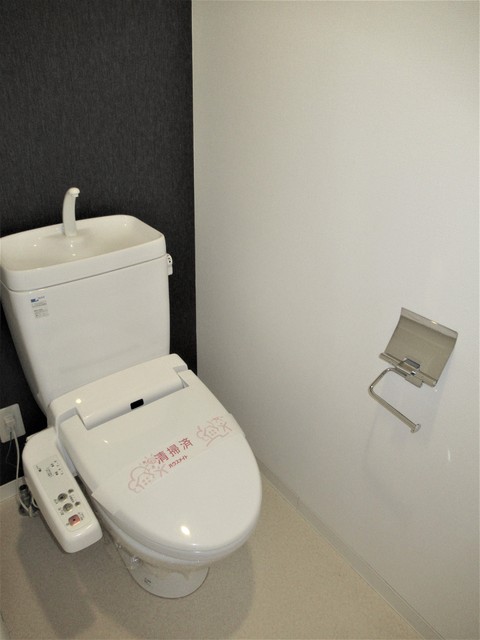 トイレ　洗浄機能付暖房便座