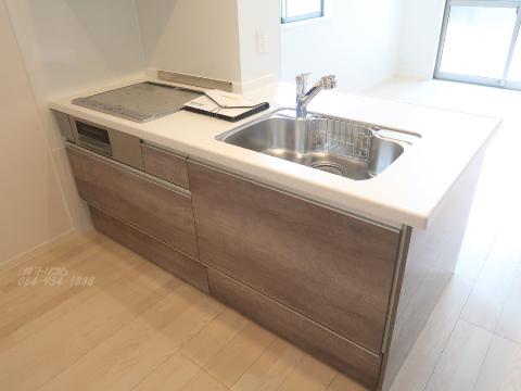 キッチン　IH３口システムキッチン