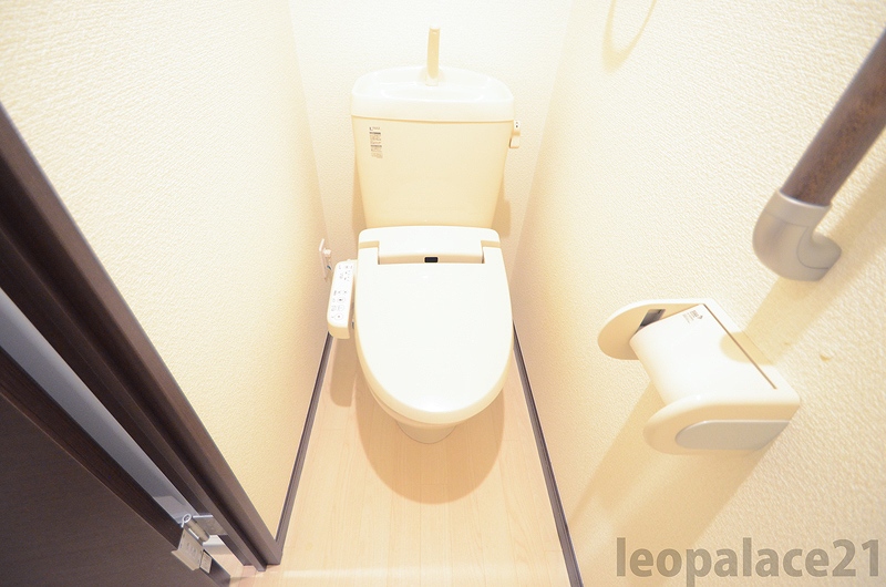 トイレ　備品や設備仕様は号室等により異なります現地をご確認下さい。
