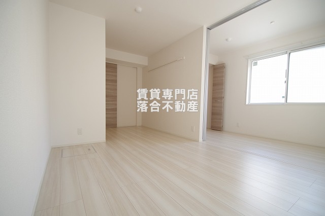 居室・リビング　広々とした明るいお部屋♪
