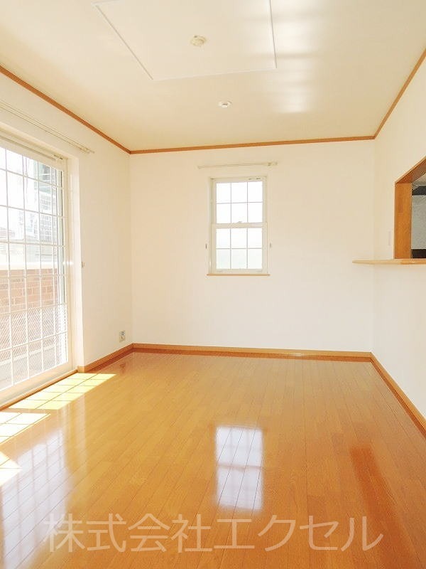 居室・リビング　明るいお部屋です
