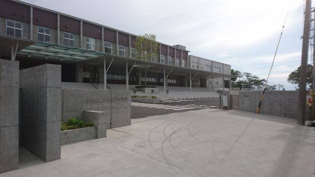 中学校　伊勢市立伊勢宮川中学校（中学校）まで924m