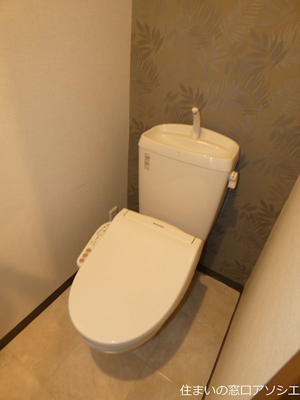トイレ　ウォシュレット便座
