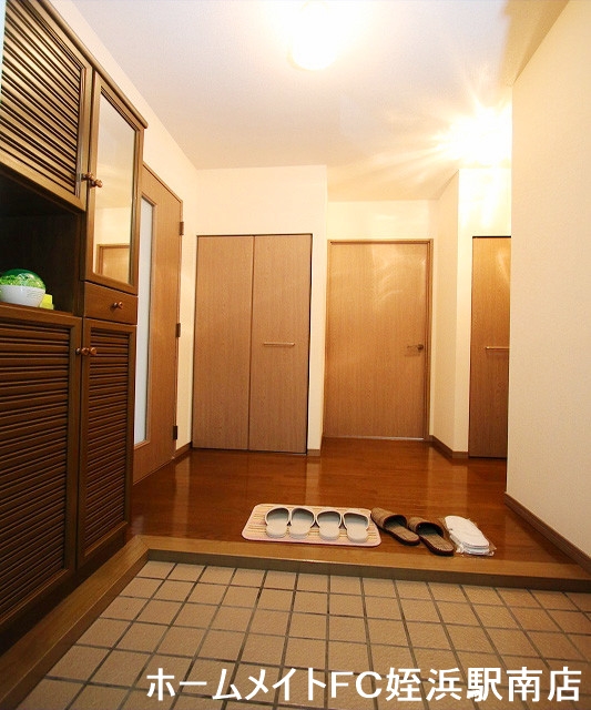 玄関　★玄関まわりは広々しています！★参考写真