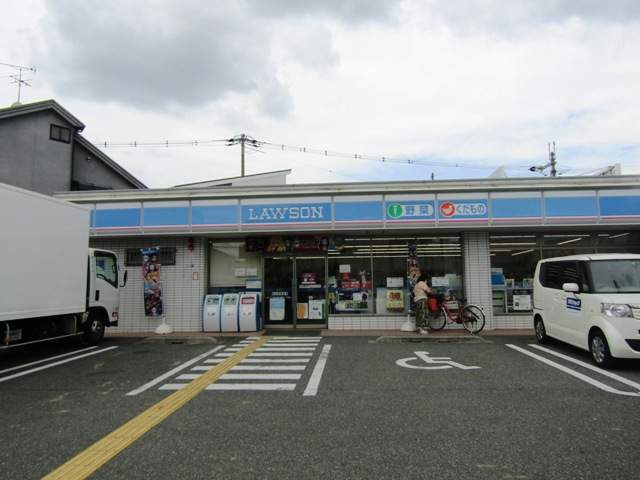 コンビニ　ローソン（コンビニ）まで590m