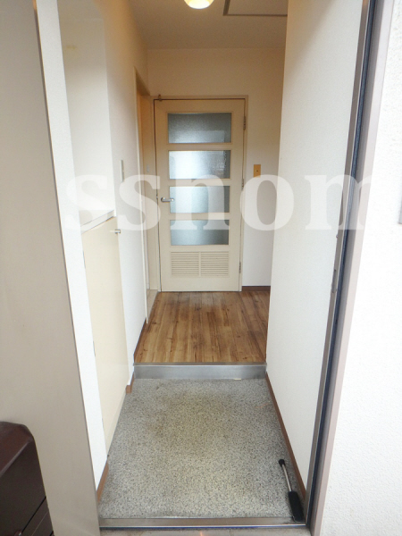 玄関　お部屋は見えません☆