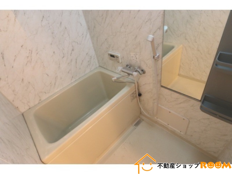 ＪＲ鹿児島本線 西牟田駅 徒歩13分 2階建 築17年の風呂写真