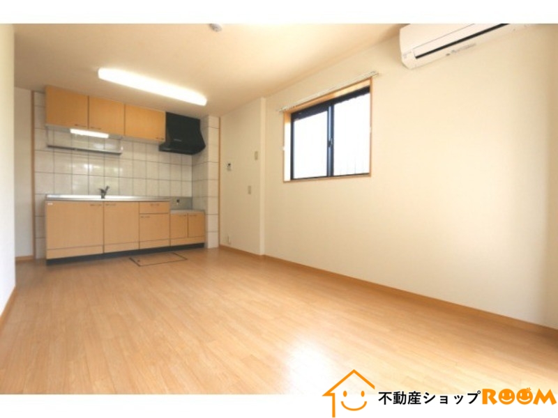 ＪＲ鹿児島本線 西牟田駅 徒歩13分 2階建 築17年の居間写真