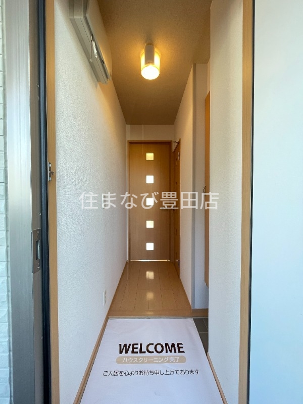 玄関　別部屋写真