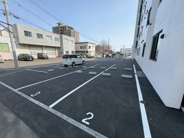 駐車場　駐車場
