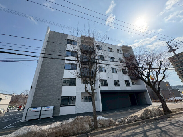 建物外観　札幌市豊平区月寒１条「エフュート福住」
