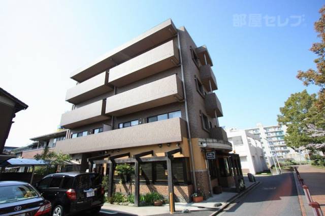 建物外観　堂々たる外観です。