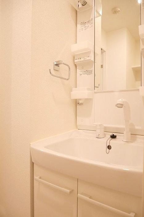 洗面設備　使いやすい独立洗面台☆