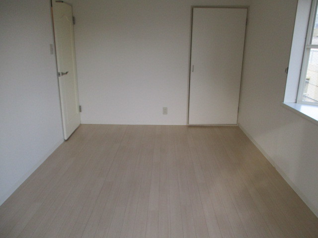 居室・リビング　きれいなお部屋です