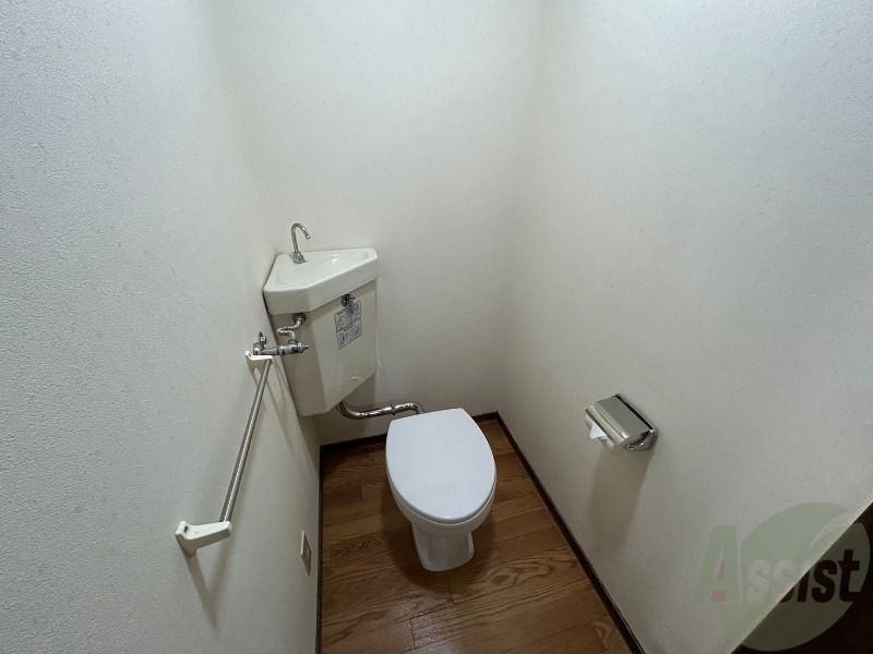 トイレ　こちらはトイレです。お手入れも楽ちんです！