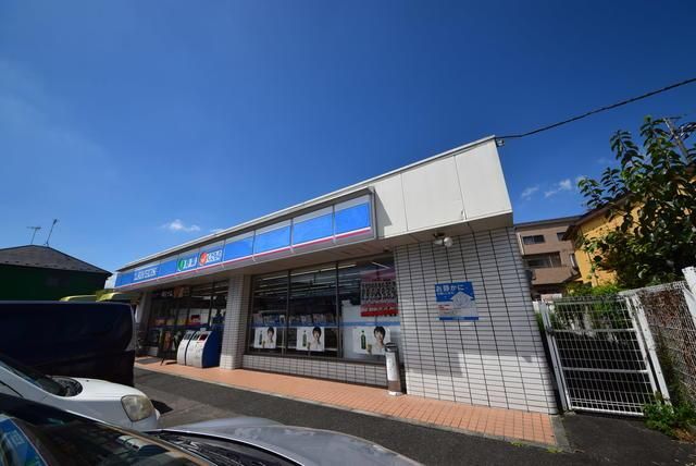 コンビニ　ローソン松戸栄町一丁目店（コンビニ）まで542m