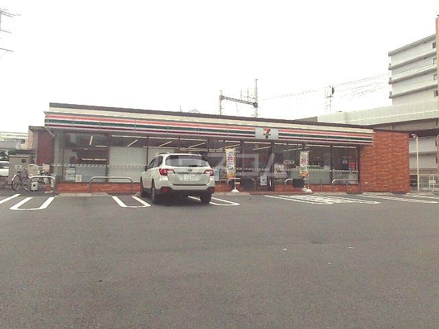 コンビニ　セブンイレブン 四日市中浜田町店（コンビニ）まで140m