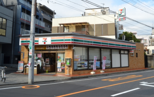 コンビニ　セブンイレブン亀戸3丁目店（コンビニ）まで138m