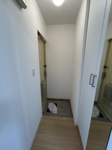 玄関　広々した玄関ホール