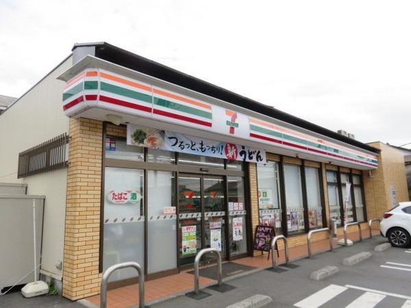 コンビニ　セブンイレブン（コンビニ）まで330m