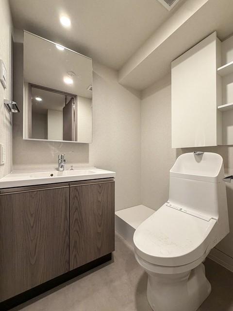 トイレ　※写真は同タイプ住戸です。