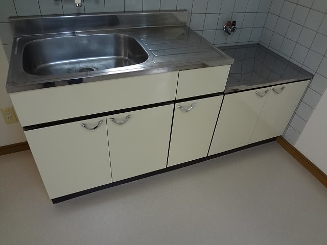 キッチン　※別部屋参考写真