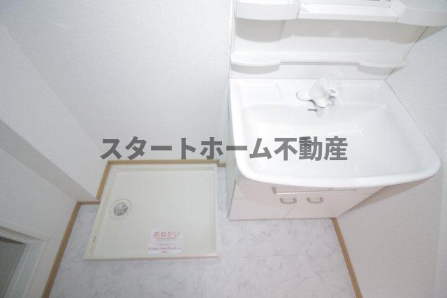 洗面設備　脱衣スペースもあります