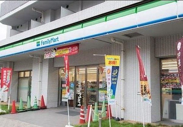 コンビニ　ファミリーマート江東南砂四丁目店（コンビニ）まで361m