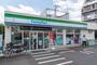 コンビニ　ファミリーマート 練馬大泉小学校北店（コンビニ）まで704m