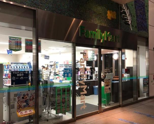コンビニ　ファミリーマート 秋葉原富士ソフトビル店（コンビニ）まで17m