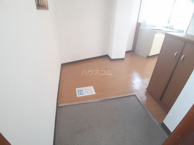 クレイルヴィラIの玄関写真