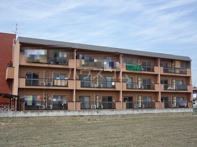 大八木マンションの外観写真