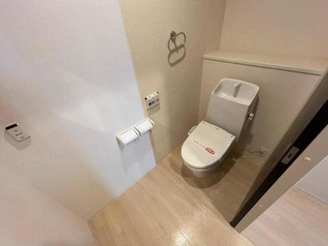 ＪＲ福塩線 備後本庄駅 徒歩8分 2階建 築9年のトイレ写真