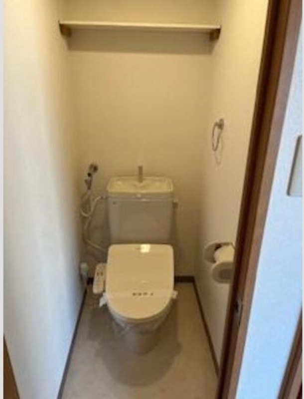 地下鉄南北線 北２４条駅 徒歩3分 4階建 築24年のトイレ写真