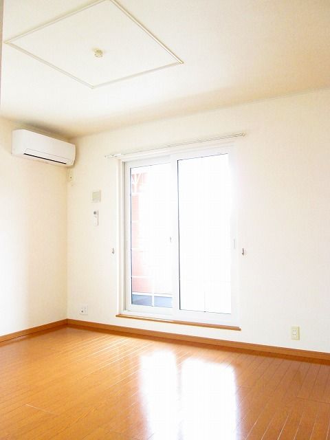 エテルノの居間写真