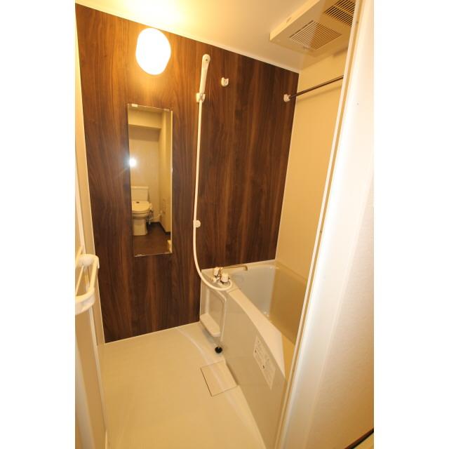 バス・シャワールーム　※別部屋写真