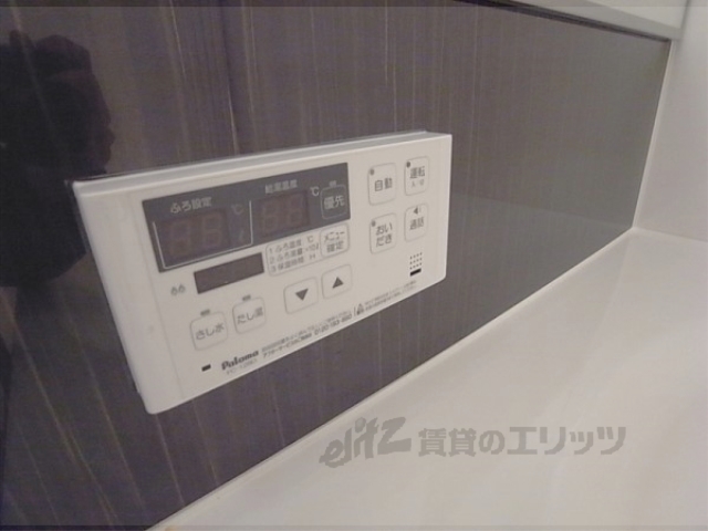 その他設備　給湯器リモコン