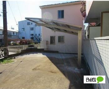 相鉄本線 鶴ケ峰駅 バス乗車時間：13分 最寄りバス停で下車 徒歩2分 3階建 築33年の外観写真