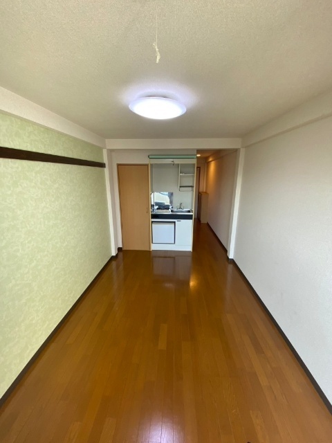 SKメゾンの居間写真