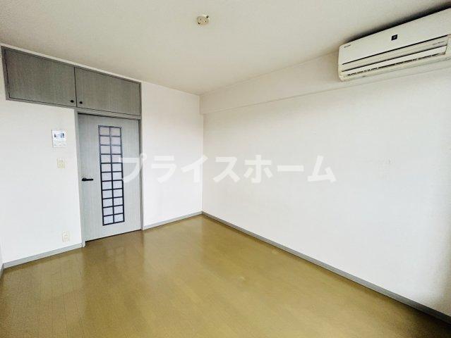エステートモア平尾山荘通りの居間写真