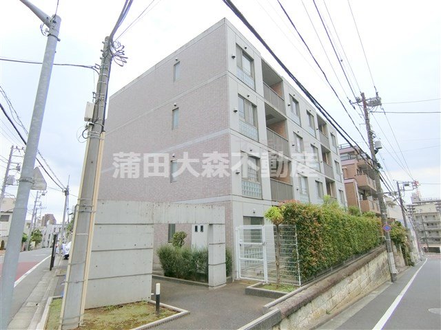 建物外観　2004年3月築　RC鉄筋コンクリート造地上4階建て総戸数2