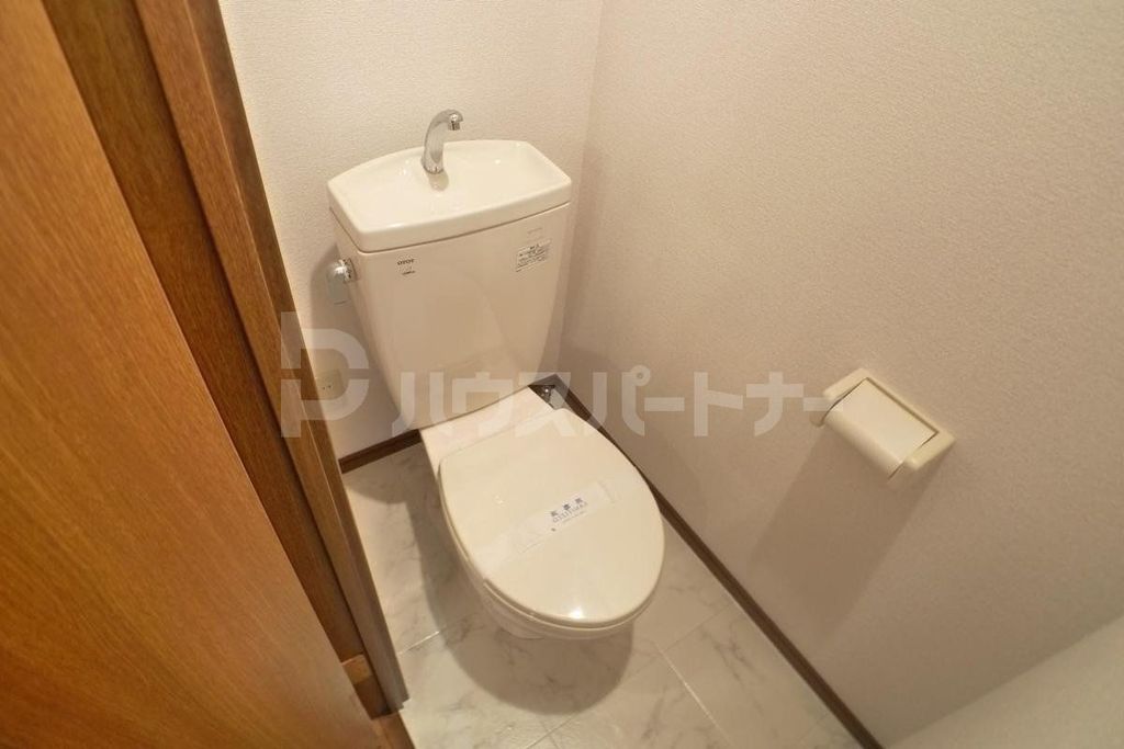 ＪＲ常磐線 北小金駅 徒歩3分 2階建 築19年のトイレ写真
