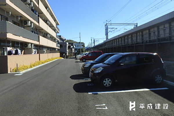 駐車場　駐車場