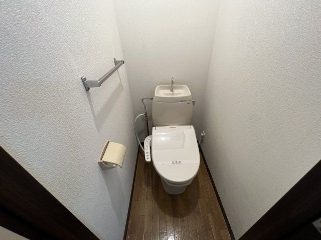 【世田谷区奥沢のアパートのトイレ】