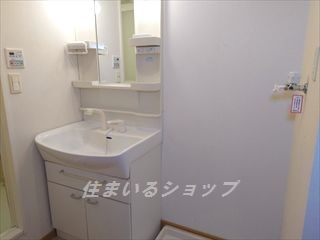 【安芸高田市吉田町吉田のアパートの洗面設備】