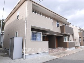 【安芸高田市吉田町吉田のアパートの建物外観】