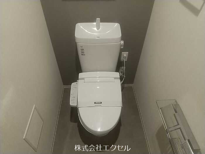 トイレ　同建物別室の写真です。