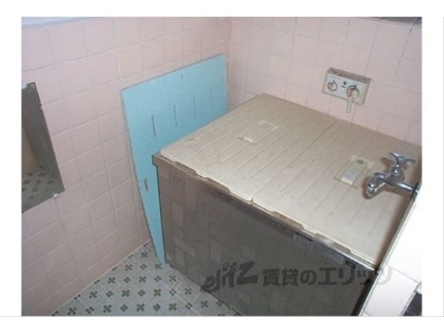 バス・シャワールーム　バス