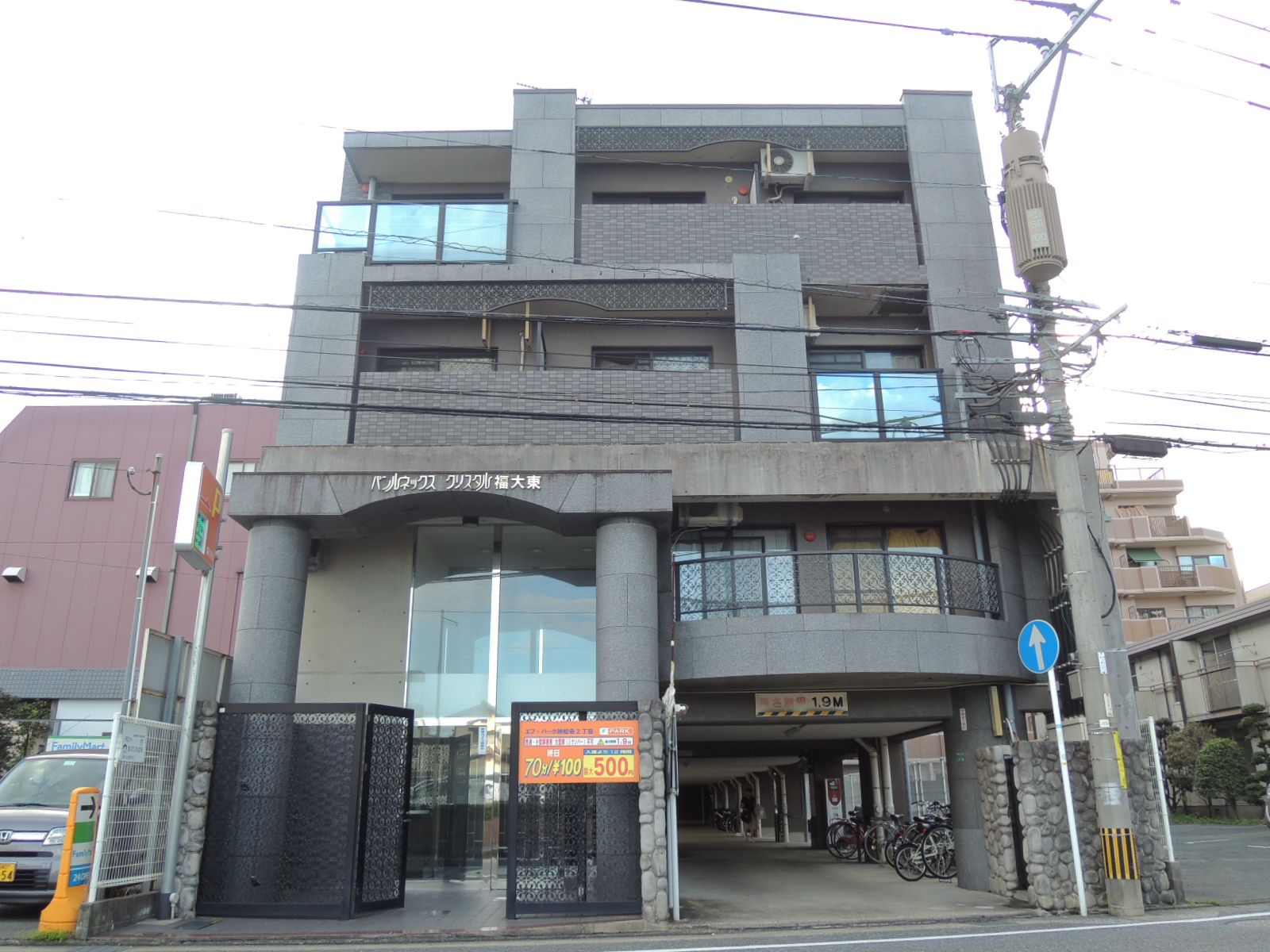 福岡市城南区神松寺のマンションの建物外観